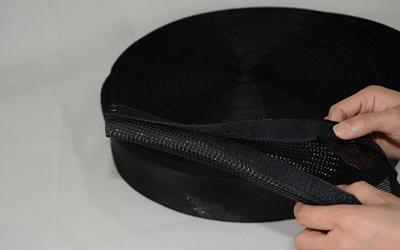 Gaine tressée en PET (refermable avec crochets et boucles)